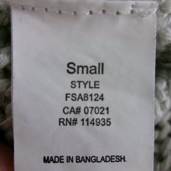 Alya Pale Green Longer Length Pullover Sweater S Small Button Detail on Sides - Picture 12 of 13